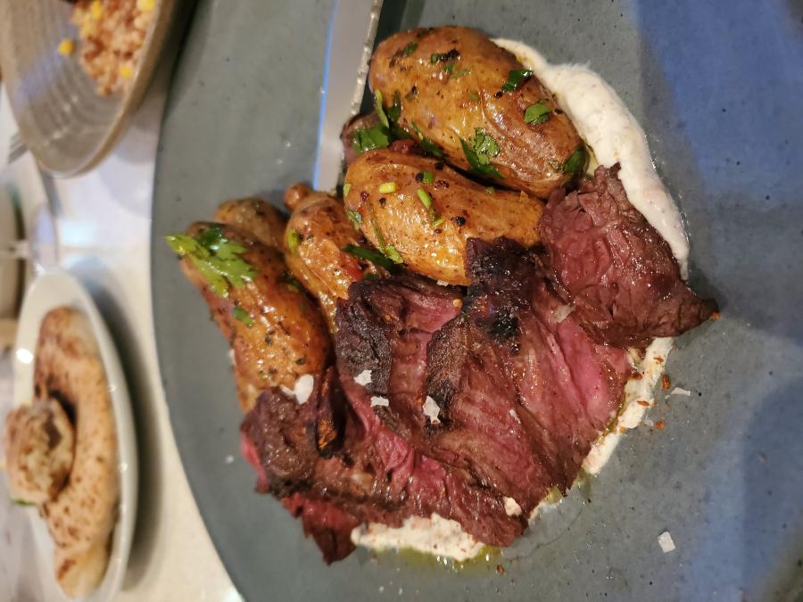 Grilled beef with baby potatoes